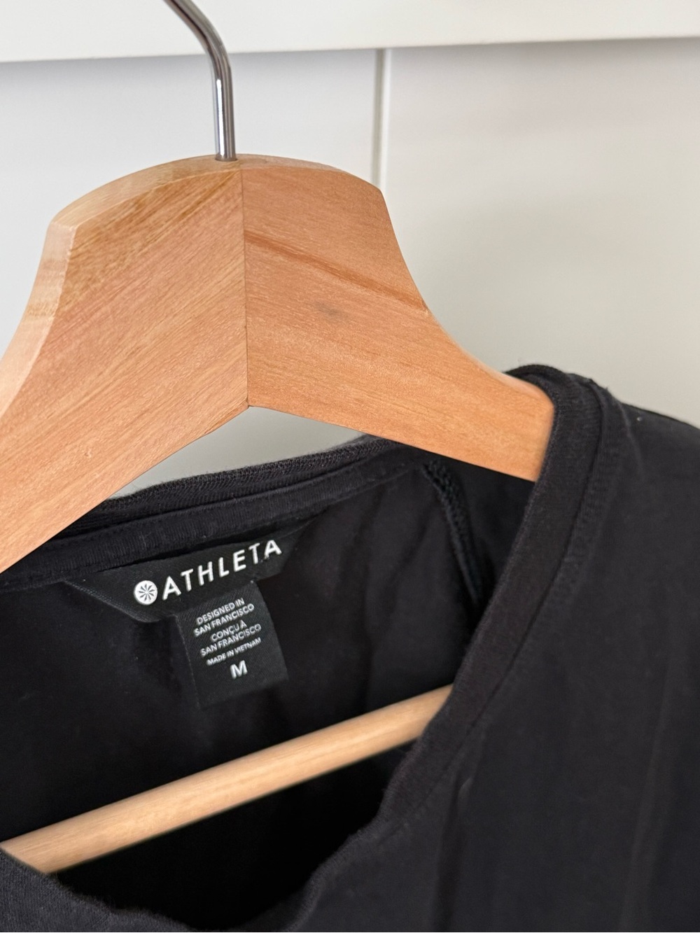 Athleta Black Scoop Neck Short Sleeve Tee